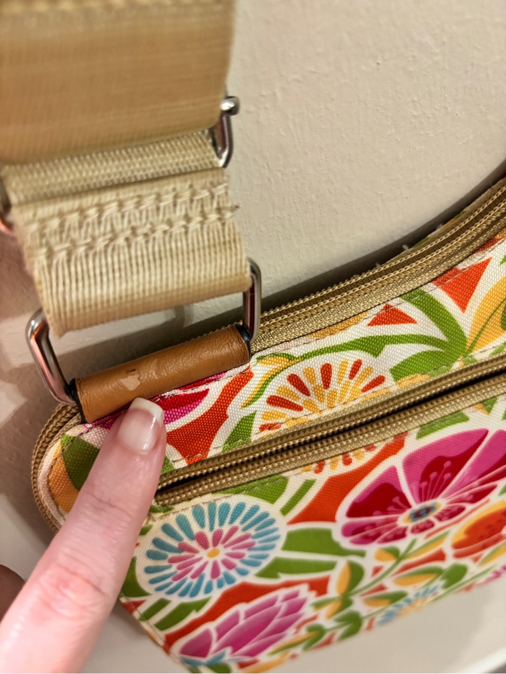 Lily Bloom Multicolor Floral Crossbody Shoulder Bag Perfect for Summer - Picture 5 of 12